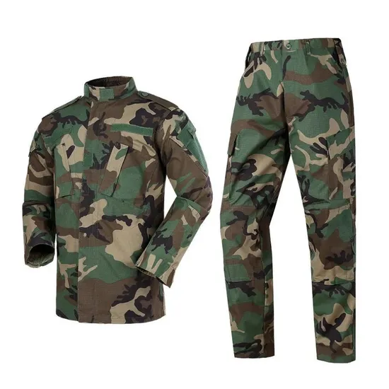 Otoño / Invierno Fábrica al por mayor de alta calidad Ejército Verde Combate Oficina de la policía militar Camo Ceremonial Caza Ropa de trabajo táctica para hombres Ropa Uniforme Acu